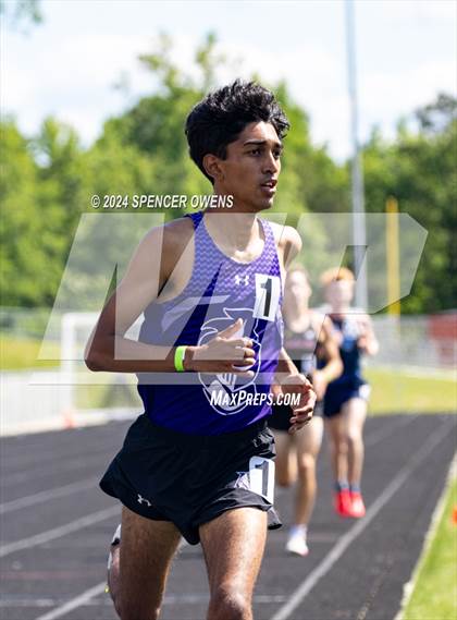 Thumbnail 1 in NCHSAA 4A West Regional Championships photogallery.