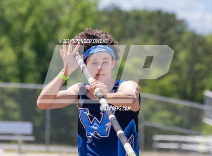 Thumbnail 2 in NCHSAA 4A West Regional Championships photogallery.