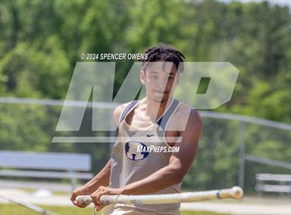 Thumbnail 1 in NCHSAA 4A West Regional Championships photogallery.
