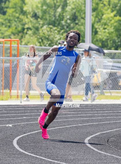 Thumbnail 2 in NCHSAA 4A West Regional Championships photogallery.