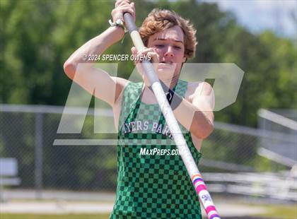 Thumbnail 1 in NCHSAA 4A West Regional Championships photogallery.