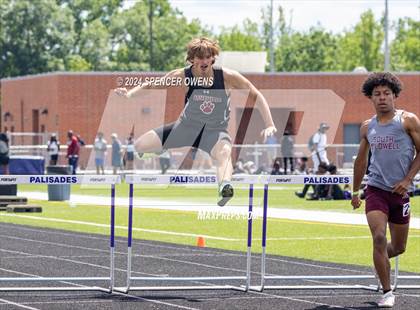 Thumbnail 2 in NCHSAA 4A West Regional Championships photogallery.