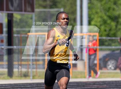 Thumbnail 3 in NCHSAA 4A West Regional Championships photogallery.