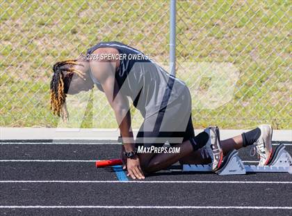 Thumbnail 1 in NCHSAA 4A West Regional Championships photogallery.