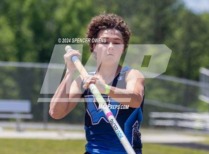 Thumbnail 2 in NCHSAA 4A West Regional Championships photogallery.
