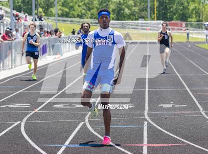 Thumbnail 2 in NCHSAA 4A West Regional Championships photogallery.