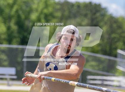 Thumbnail 1 in NCHSAA 4A West Regional Championships photogallery.