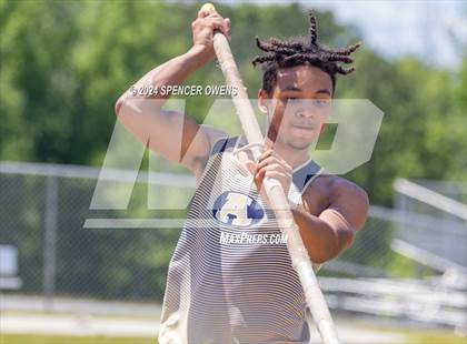 Thumbnail 3 in NCHSAA 4A West Regional Championships photogallery.