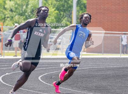 Thumbnail 3 in NCHSAA 4A West Regional Championships photogallery.