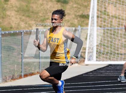 Thumbnail 1 in NCHSAA 4A West Regional Championships photogallery.