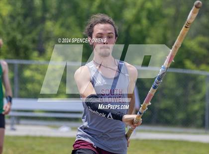 Thumbnail 1 in NCHSAA 4A West Regional Championships photogallery.