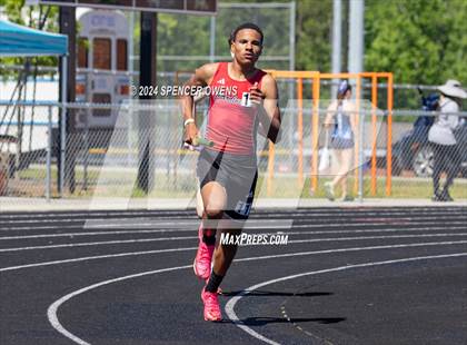 Thumbnail 2 in NCHSAA 4A West Regional Championships photogallery.