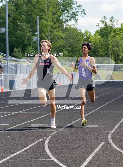 Thumbnail 3 in NCHSAA 4A West Regional Championships photogallery.