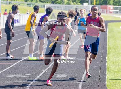 Thumbnail 2 in NCHSAA 4A West Regional Championships photogallery.