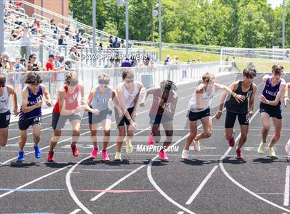 Thumbnail 1 in NCHSAA 4A West Regional Championships photogallery.