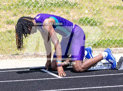 Thumbnail 2 in NCHSAA 4A West Regional Championships photogallery.