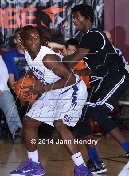Thumbnail 2 in Saddleback Valley Christian vs Sacramento (MaxPreps Holiday Classic) photogallery.