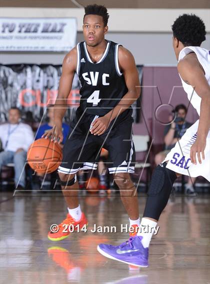Thumbnail 1 in Saddleback Valley Christian vs Sacramento (MaxPreps Holiday Classic) photogallery.