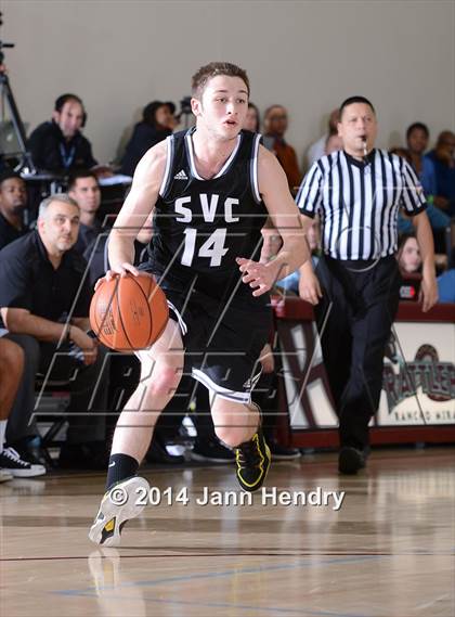 Thumbnail 2 in Saddleback Valley Christian vs Sacramento (MaxPreps Holiday Classic) photogallery.