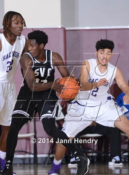 Thumbnail 1 in Saddleback Valley Christian vs Sacramento (MaxPreps Holiday Classic) photogallery.