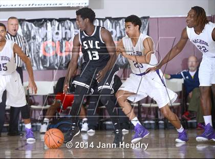 Thumbnail 3 in Saddleback Valley Christian vs Sacramento (MaxPreps Holiday Classic) photogallery.