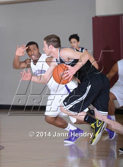 Thumbnail 3 in Saddleback Valley Christian vs Sacramento (MaxPreps Holiday Classic) photogallery.