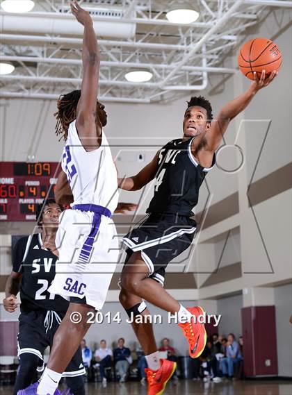 Thumbnail 2 in Saddleback Valley Christian vs Sacramento (MaxPreps Holiday Classic) photogallery.