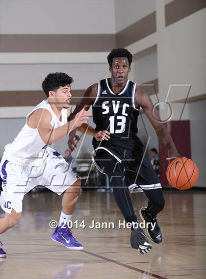 Thumbnail 2 in Saddleback Valley Christian vs Sacramento (MaxPreps Holiday Classic) photogallery.
