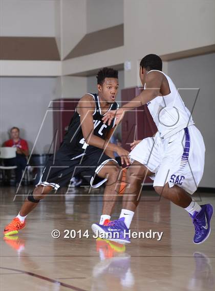 Thumbnail 3 in Saddleback Valley Christian vs Sacramento (MaxPreps Holiday Classic) photogallery.