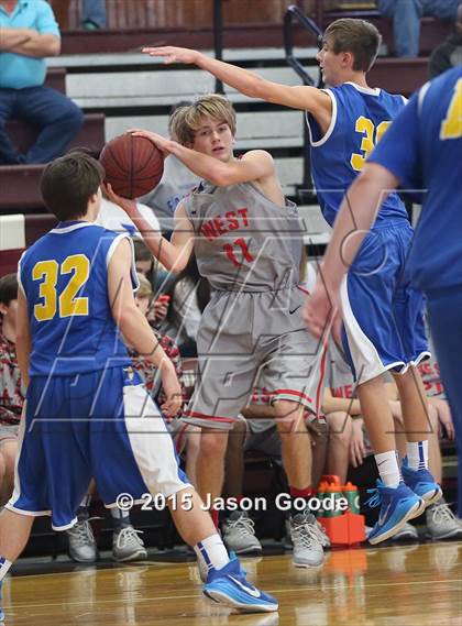 Thumbnail 3 in West Union vs. Mantachie (Hotbed Classic) photogallery.