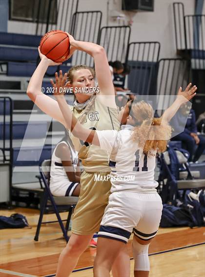 Thumbnail 2 in Lamar Consolidated vs. Foster photogallery.