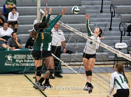 Thumbnail 2 in Cabrini @ Chapelle photogallery.