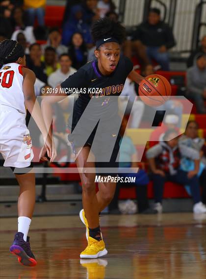 Thumbnail 3 in Lynwood vs. Dominguez photogallery.