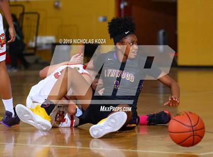 Thumbnail 3 in Lynwood vs. Dominguez photogallery.