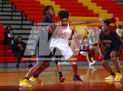 Thumbnail 2 in Lynwood vs. Dominguez photogallery.