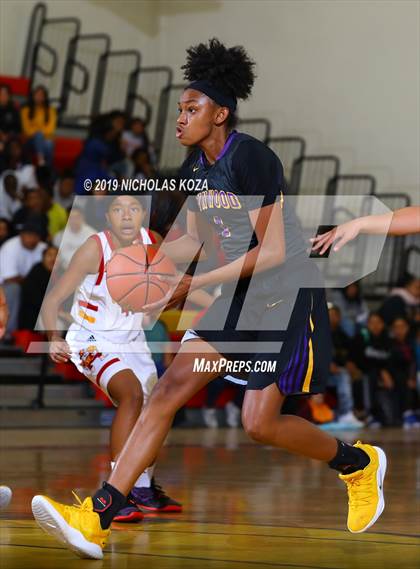 Thumbnail 2 in Lynwood vs. Dominguez photogallery.