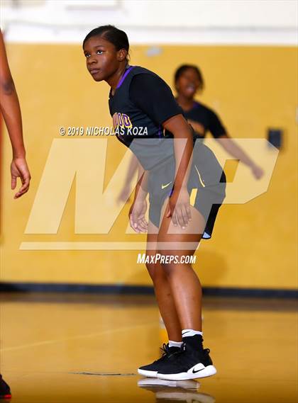 Thumbnail 2 in Lynwood vs. Dominguez photogallery.
