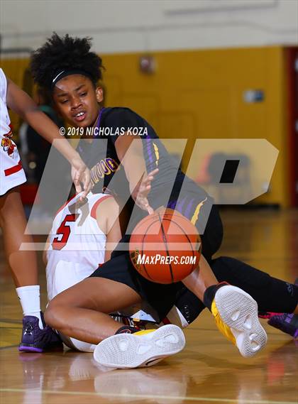 Thumbnail 2 in Lynwood vs. Dominguez photogallery.