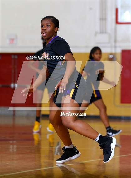Thumbnail 3 in Lynwood vs. Dominguez photogallery.
