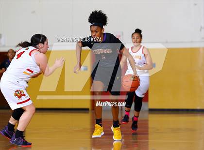 Thumbnail 2 in Lynwood vs. Dominguez photogallery.
