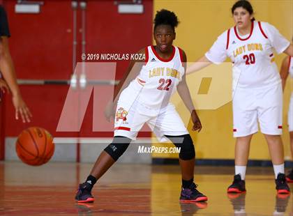 Thumbnail 3 in Lynwood vs. Dominguez photogallery.