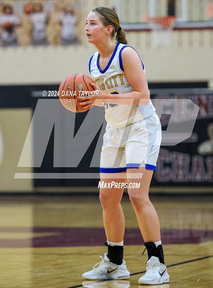 Thumbnail 3 in Dodd City vs. Graford (UIL 1A Region III Area Playoff) photogallery.