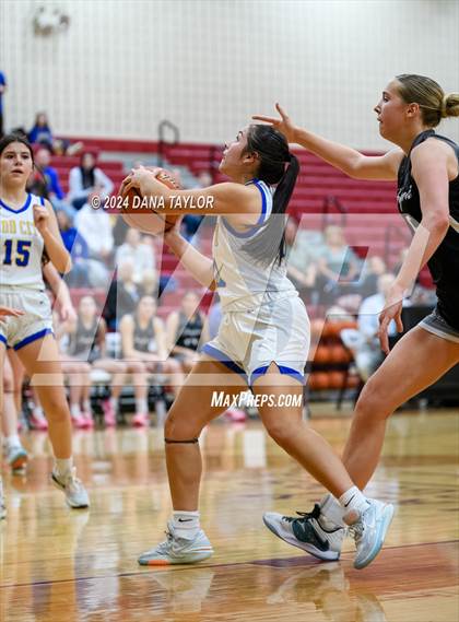 Thumbnail 3 in Dodd City vs. Graford (UIL 1A Region III Area Playoff) photogallery.