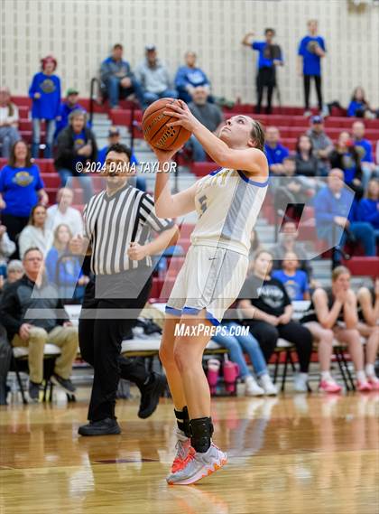 Thumbnail 1 in Dodd City vs. Graford (UIL 1A Region III Area Playoff) photogallery.