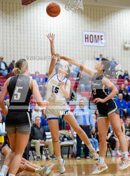Thumbnail 3 in Dodd City vs. Graford (UIL 1A Region III Area Playoff) photogallery.