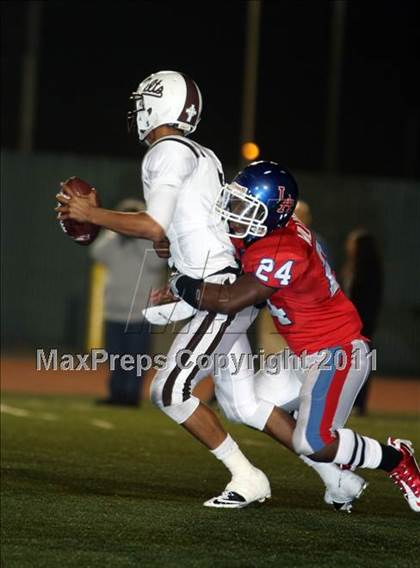 Thumbnail 1 in Los Alamitos vs. Crespi (CIF SS Playoffs) photogallery.