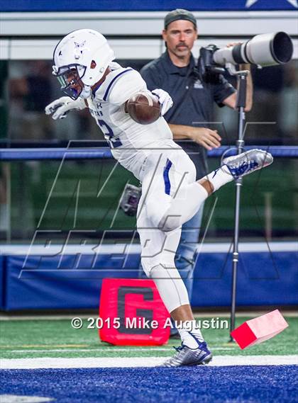 Thumbnail 1 in Prosper vs. Lone Star (UIL Bi-district 5A District II Playoff) photogallery.