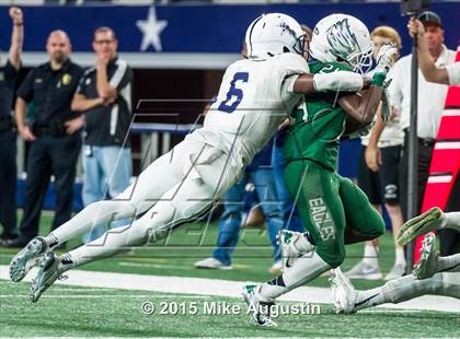 Thumbnail 1 in Prosper vs. Lone Star (UIL Bi-district 5A District II Playoff) photogallery.