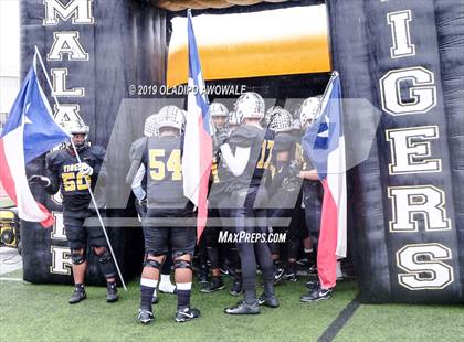 Thumbnail 1 in Malakoff vs. Pottsboro (UIL 3A Regional Semifinal) photogallery.