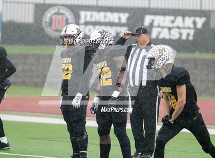 Thumbnail 1 in Malakoff vs. Pottsboro (UIL 3A Regional Semifinal) photogallery.
